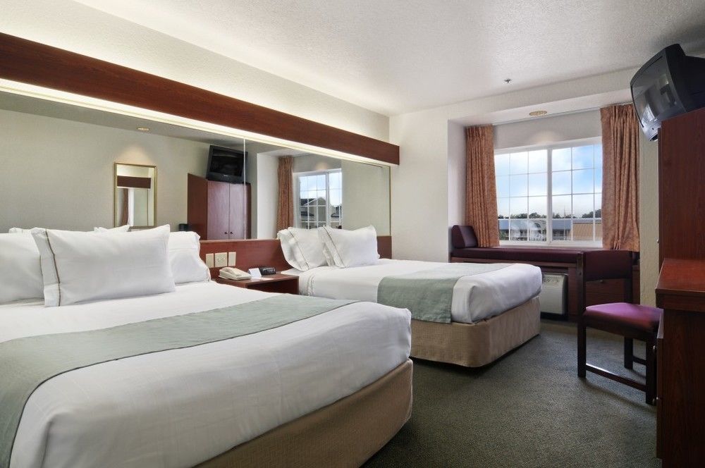 Microtel Inn & Suites Marianna Exterior photo